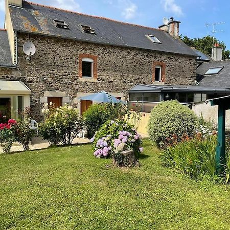 Maison de famille entre terre et mer Lantic Extérieur photo