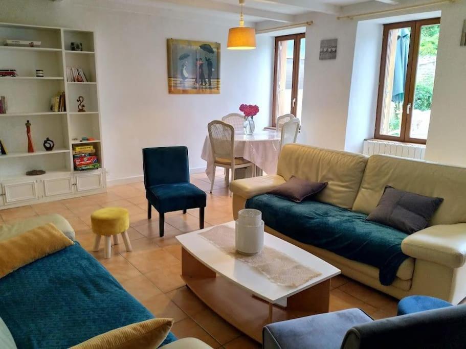 Maison de famille entre terre et mer Lantic Extérieur photo
